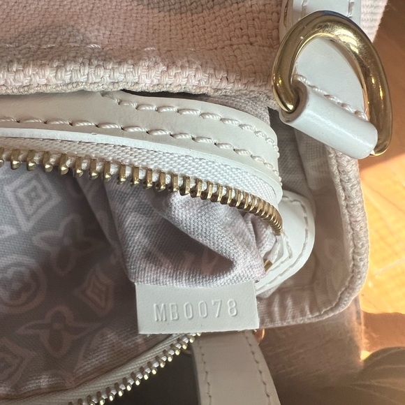 Louis Vuitton Tahitienne/Taisienne Cabas PM Pink Canvas Tote. Leather Trim w/COA - Picture 11 of 16